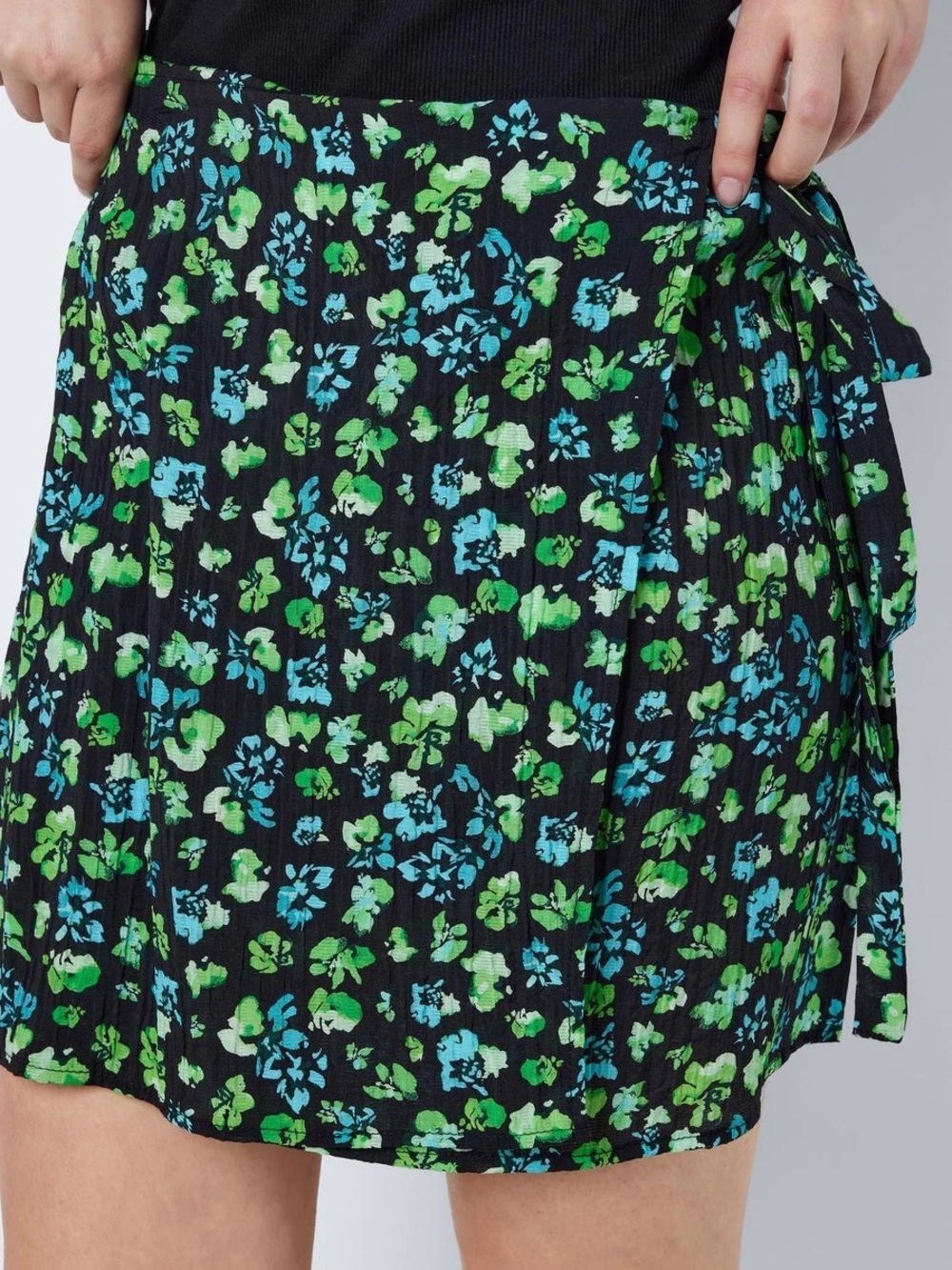 Noisy may Cate High Waist Faux Wrap Floral Miniskirt